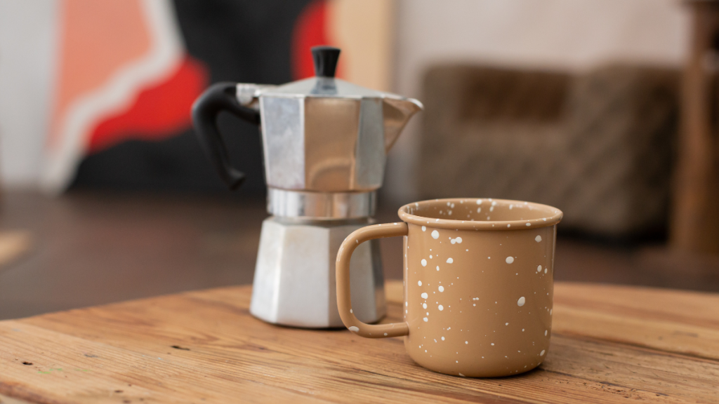 What size Moka pot is best for one person? This guide unveils the secret to brewing single-serve perfection with a Moka pot.